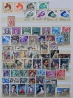 Szép festmény motívum gyűjtemény, főleg korábbi Nyugat-európai kiadások (spanyol, francia, görög, holland, stb.) 8 lapos A4-es berakóban