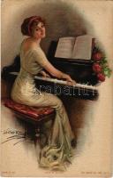 1914 Zongorázó hölgy. Paul Heckscher No. 1026-5. / Heart's Melody, lady playing piano art postcard s: Lester Ralph (EK)