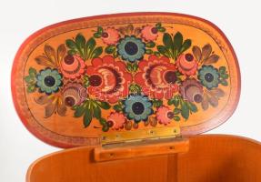 Festett népi mintás tárgy tétel, 24x42 cm alatt