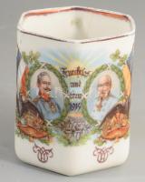 I. világháborús emlékbögre. Vilmos császár, Ferenc József. Matricás, jelzett, kopással 9 cm