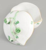 Herendi szív alakú bonbonier futórózsa fogóval. Jelzett, 2. oszt, hibátlan, 14x13 cm