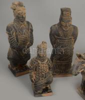 Kínai Agyaghadsereg 5 darabos kerámia másolat szett díszdobozban, hibátlan, m: 12,5 cm