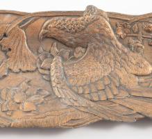 Szecessziós, hosszúkás formájú dísztál, sólyom és florális motívumos díszítéssel, bronzírozott fém, ...