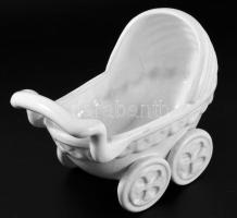 Babakocsi alakú virágtartó, 26x19 cm