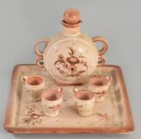 Vadászmintás 4 személyes pálinkás készlet, mázrepedéssel, 28x28 cm