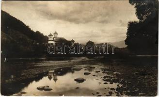 1927 Vöröstoronyi-szoros, Roter Turmpass, Roter-Turm-Pass, Pasul Turnu Rosu; Manastirea Cornet / Kloster Cornet. Foto orig. J. Fischer / Román oldal, kolostor, tó / Romanian side, monastery, lake (fl)
