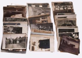 Vegyes régi fotók, fotólapok (családi képek, portrék, csoportképek, stb.), kb. 100 db
