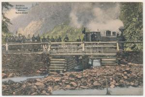 Borsa (Máramaros), Hadivonat a határban fahídon, katonák és csendőrök. Kiadja Wider Hers / WWI K.u.k. military train on wooden bridge near the border, gendarme and soldiers
