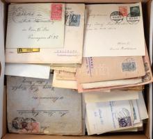 Kb 200-300 db régi és modern osztrák díjjegyes, levél, kivágás dobozban