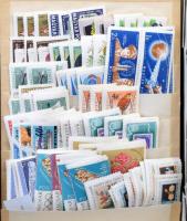 Több mint 300 db magyar sor az 1960-1980 közötti időszakból 6 db berakólapon, dobozban