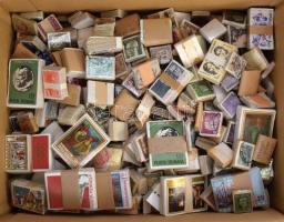 Kb 350-400 db vegyes világ bündli és töredék dobozban ömlesztve