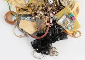 Kis doboznyi sokdarabos vegyes bizsu tétel