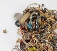 Kis doboznyi sokdarabos vegyes bizsu tétel