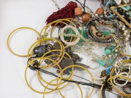 Kis doboznyi sokdarabos vegyes bizsu tétel