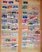 Kb 10-20.000 db vegyes külföldi bélyeg tízesekben berakólapokon