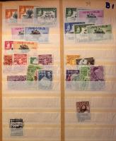 Angol gyarmatok és utódállamok, több ezer darab bélyeg berakólapokon