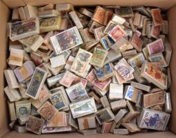 Kb 350-400 db vegyes külföldi bündli és töredék dobozban ömlesztve