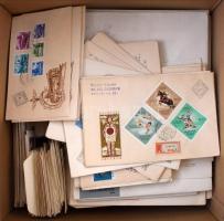 1963-1980 kb 400-500 db FDC dobozban, közte sorok és blokkok is