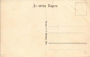 General Radomir Vesovic with several citizens of Pec (fa)