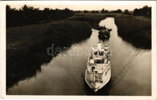 Kúla, Kula; Csatornarészlet. Szegő Éva kiadása / Franz Josef Kanal / Danube-Tisa-Danube Canal, steamship (EB)