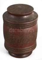 cca 1880 Orosz fa fedeles dohánytartó, m: 22 cm