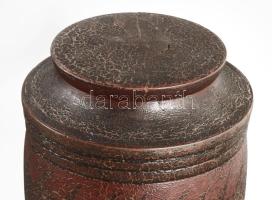 cca 1880 Orosz fa fedeles dohánytartó, m: 22 cm