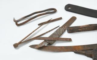 Doboznyi antik cipész szerszám, ritka darabokkal