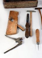 Doboznyi antik szerszám tétel, közte jó gyűjtői darabokkal