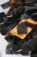 Egy doboznyi vegyes negatív