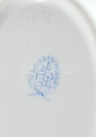 Herendi hamuzó és tálka, egyiken lepattanással, kopással