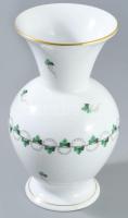 Herendi petrezselyemlevél mintás váza. Jelzett, hibátlan, m: 18 cm