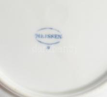 4 darab porcelán és fajansz tál, közte Meissen máz alatti kobaltkék hagymamintával festett áttört dí...