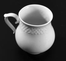 3 darab fehér porcelán bögre, m: 10 cm alatt