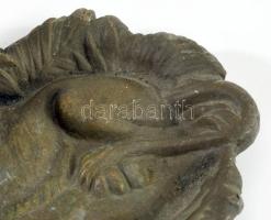 Öntött bronz oroszlán figurás tintatartó, sérült betéttel, h: 20 cm
