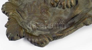 Öntött bronz oroszlán figurás tintatartó, sérült betéttel, h: 20 cm