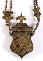 Antik fém gyufatartó(?), láncon, 8x4 cm, lánccal h: 40 cm