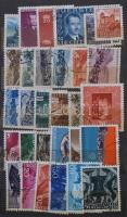 Liechtenstein 238 klf bélyeg, köztük teljes sorok is, 4 lapos kis berakóban