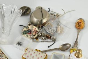 Doboznyi bizsu tétel, közte kézzel készült darabok, rózsakvarc, stb