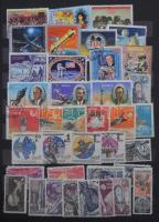 Űrkutatás motívum összeállítás A4 Philux berakóban, benne magyar kiadások is és egyéb motívumok