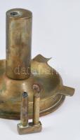 Töltényhüvelyből készített hamuzós öngyújtó, d: 14 cm, m: 10 cm