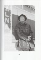 Schäffer Erzsébet: 
Egyszer volt. Történetek, találkozások. (Dedikált.)
(Budapest, 2003). (Sanoma ...