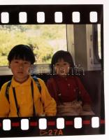 Kölcsényi Zoltán: Japán utiképek 60 db fotó pozitív kocka, jelzett tokokban