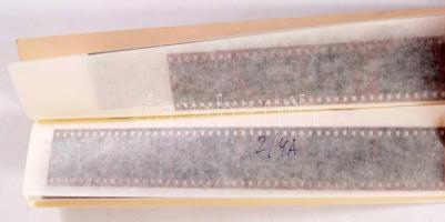 Kölcsényi Zoltán: Hongkong útiképek kb 1980 kb 40 db fotó negatív kocka, tartóban   Zoltán Kölcsényi: Hong Kong travel photos circa 1980 circa 40 photo negative frames, in holder