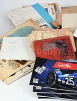 Fék banánosdoboznyi régi és retro papírrégiség reklámokkal, okmányokkal