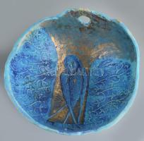 Kun Éva (1948-): Emberalakos kínáló. Türkizmázas, aljánál pattogzással, fülénél restaurált?, d: 23 c...