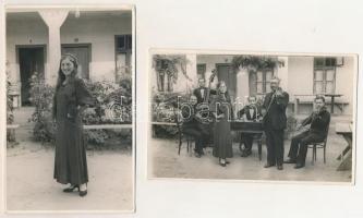 Balatonszárszó, Szárszó - 2 db RÉGI fotós képeslap: népi zenekar a ház udvarán, énekesnő. Seidner photo