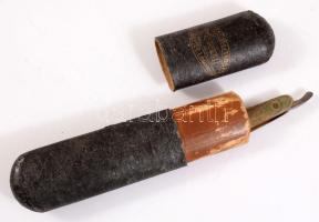 Antik borotva, tokjában