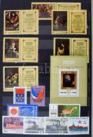 Szovjet és vegyes külföldi bélyegek 12 lapos jó A4-es berakó 16 oldalán