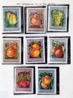 1945-1958 Erősen hiányos gyűjtemény postatiszta és bélyegzett sorokkal, előnyomott albumban