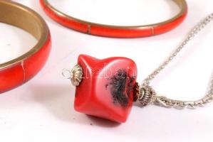 4 részes ékszer szett, vörös korall? berakással, díszítéssel